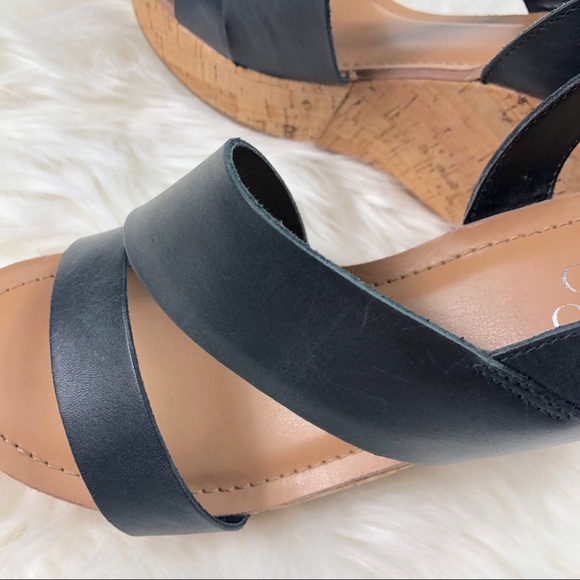 Franco Sarto Black Leather Wedge Sandals Size 7.5 - Picture 4 of 7
